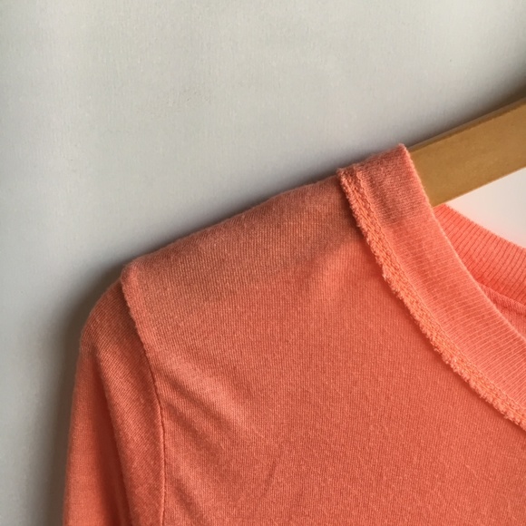 NWT Silence + noise Coral Long Sleeve Tee Crewneck - Picture 4 of 8